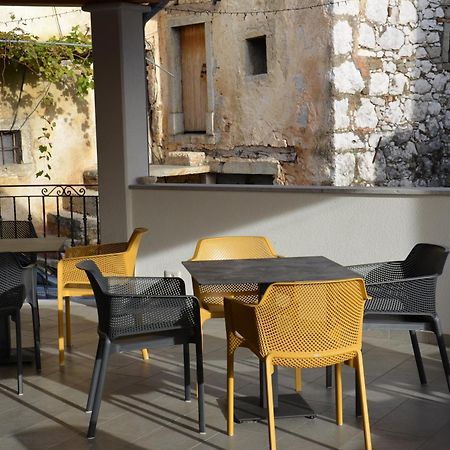 Apartmaji Tanto Malovse Crnice Extérieur photo