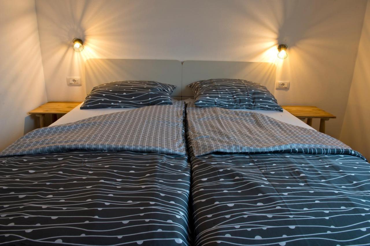 Apartmaji Tanto Malovse Crnice Extérieur photo