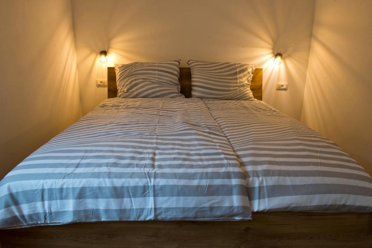 Apartmaji Tanto Malovse Crnice Extérieur photo