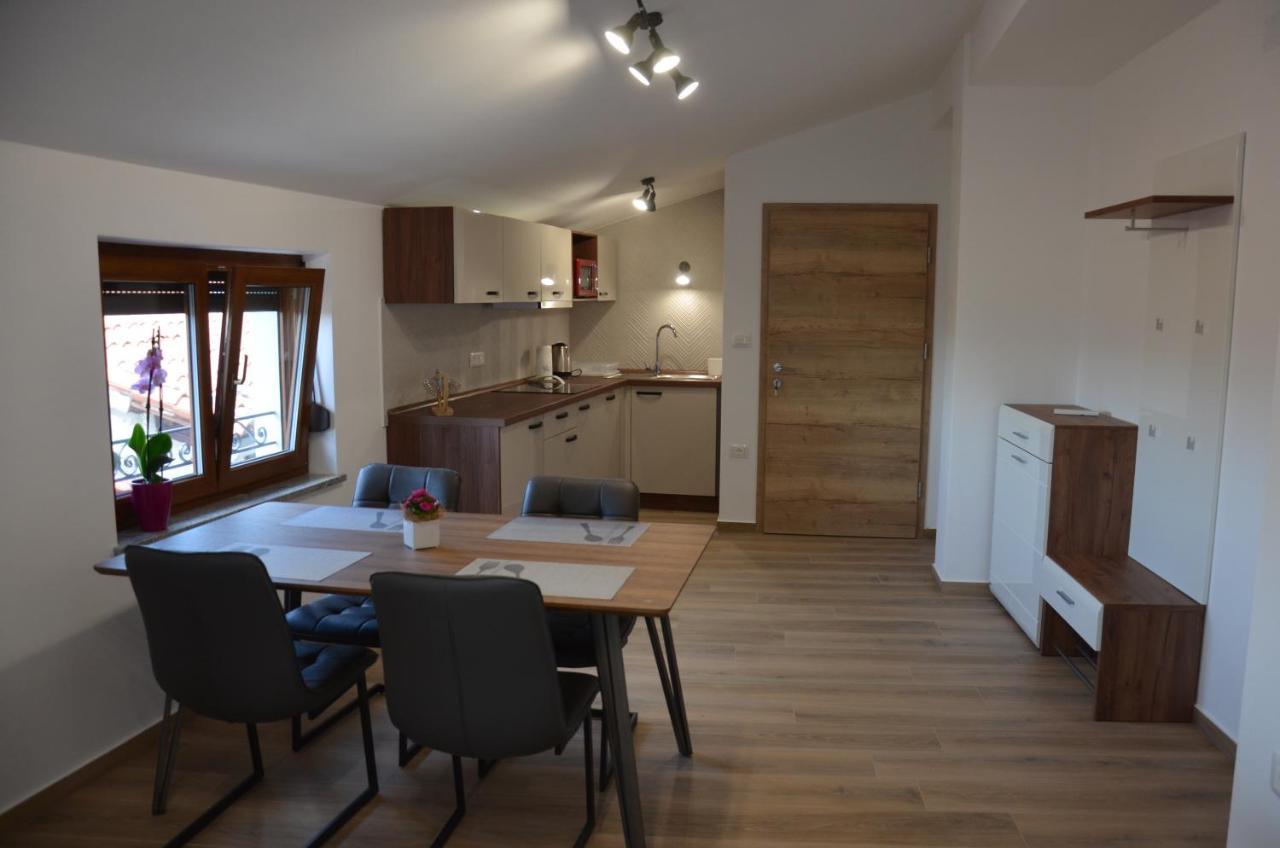 Apartmaji Tanto Malovse Crnice Extérieur photo
