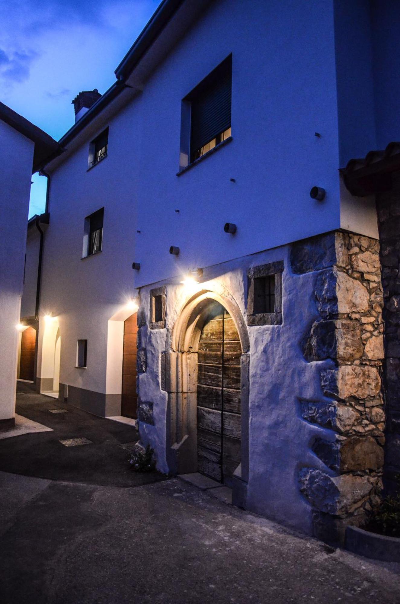 Apartmaji Tanto Malovse Crnice Extérieur photo