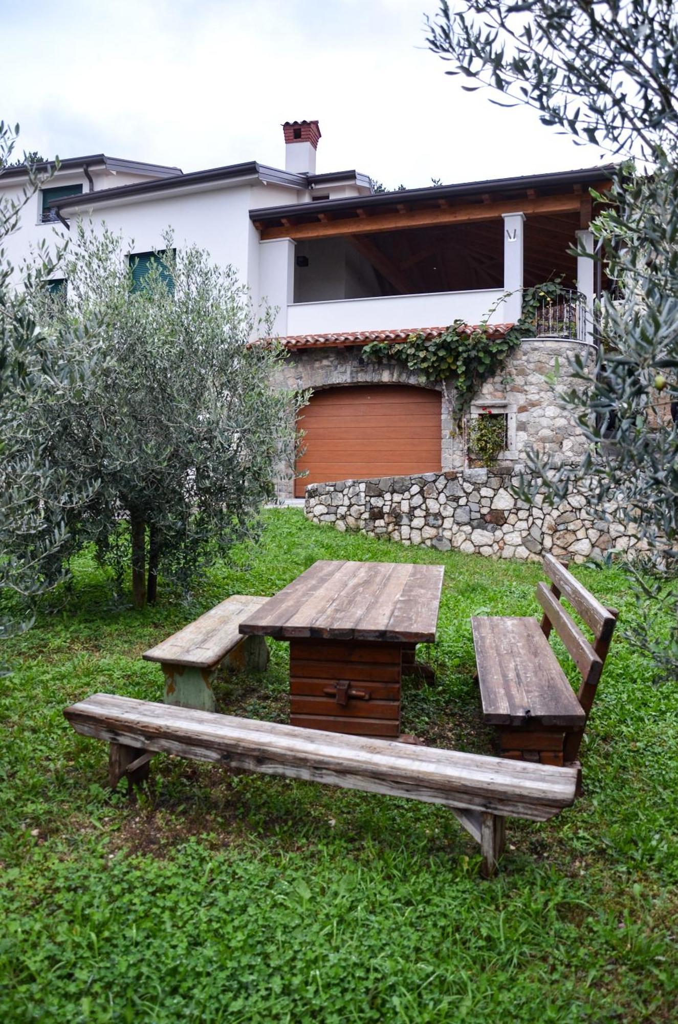 Apartmaji Tanto Malovse Crnice Extérieur photo