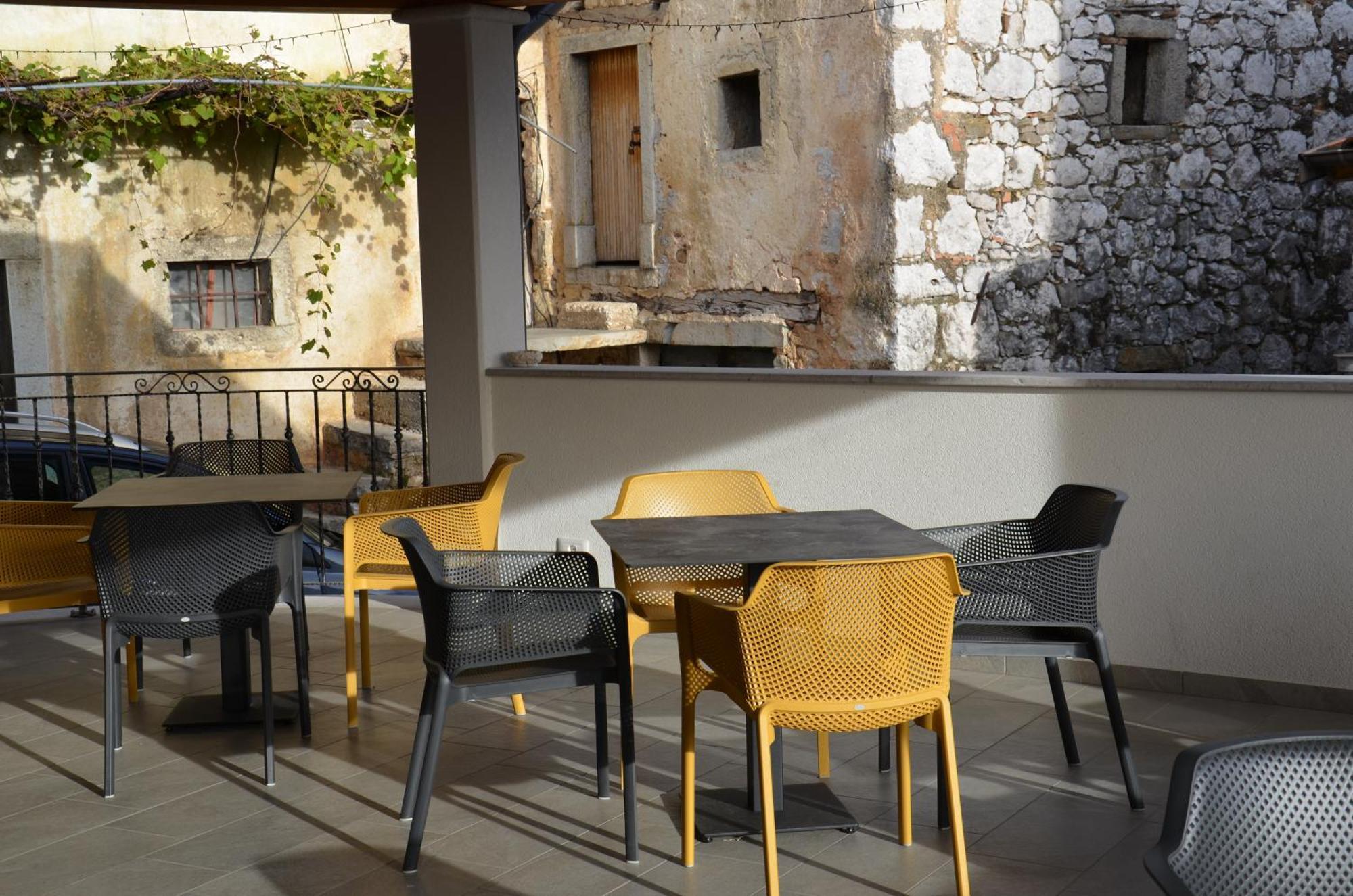 Apartmaji Tanto Malovse Crnice Extérieur photo